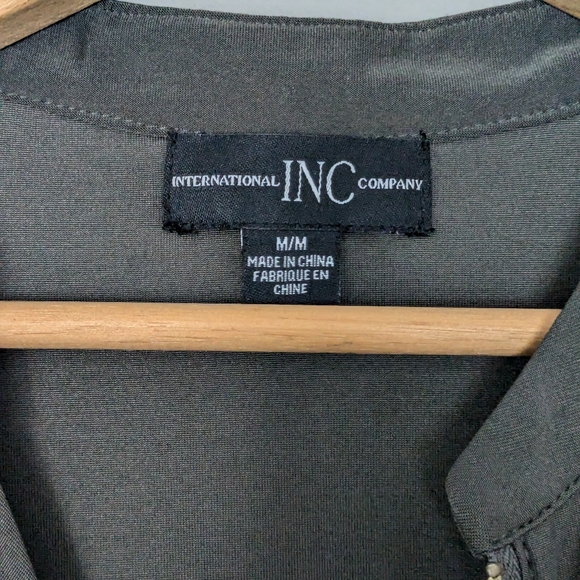 INC blouse in olive with adjustable zip Med - Picture 3 of 4